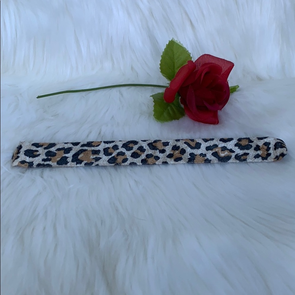 VINTAGE- 90s Y2K Leopard print snap bracelet